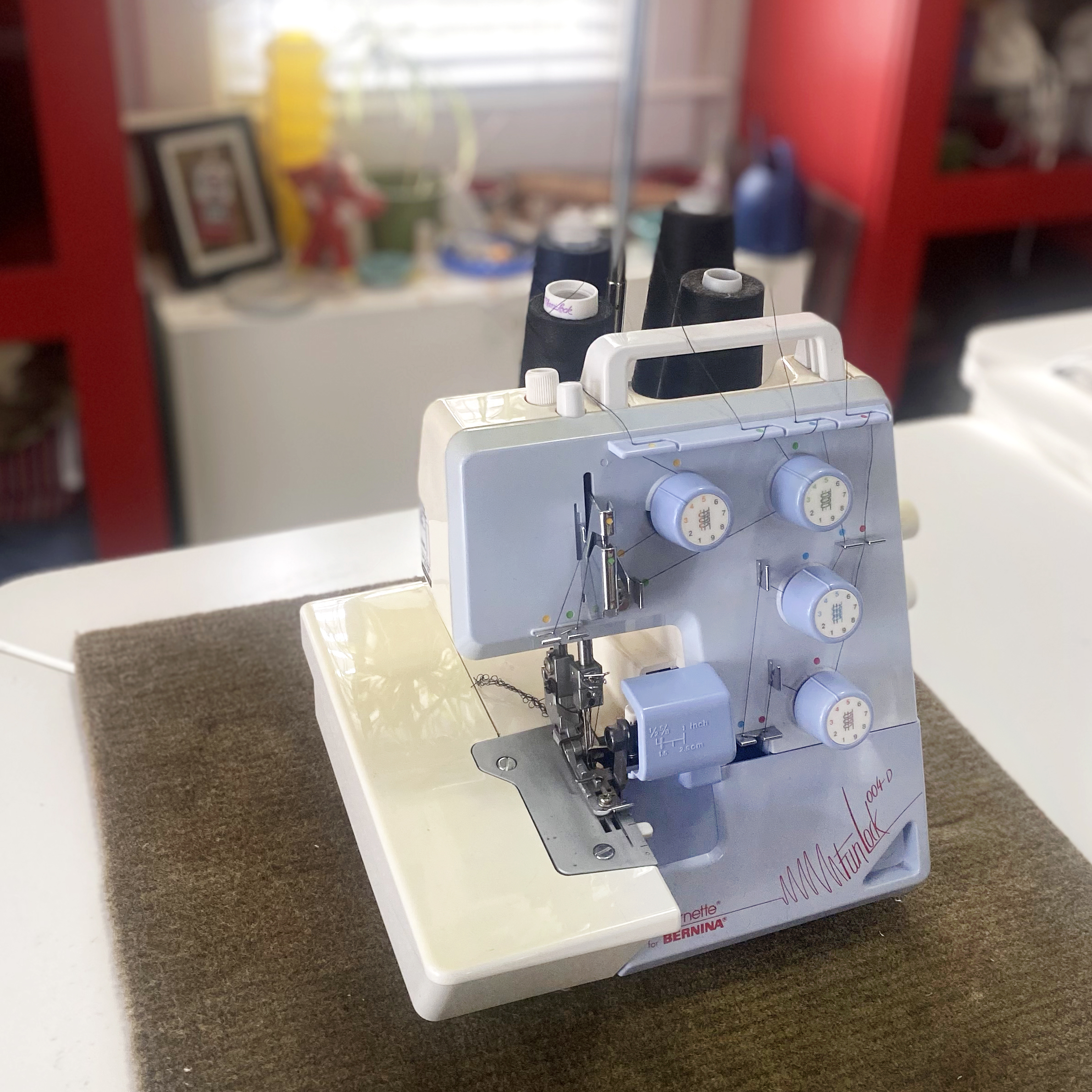 Understanding Sergers - Image 2